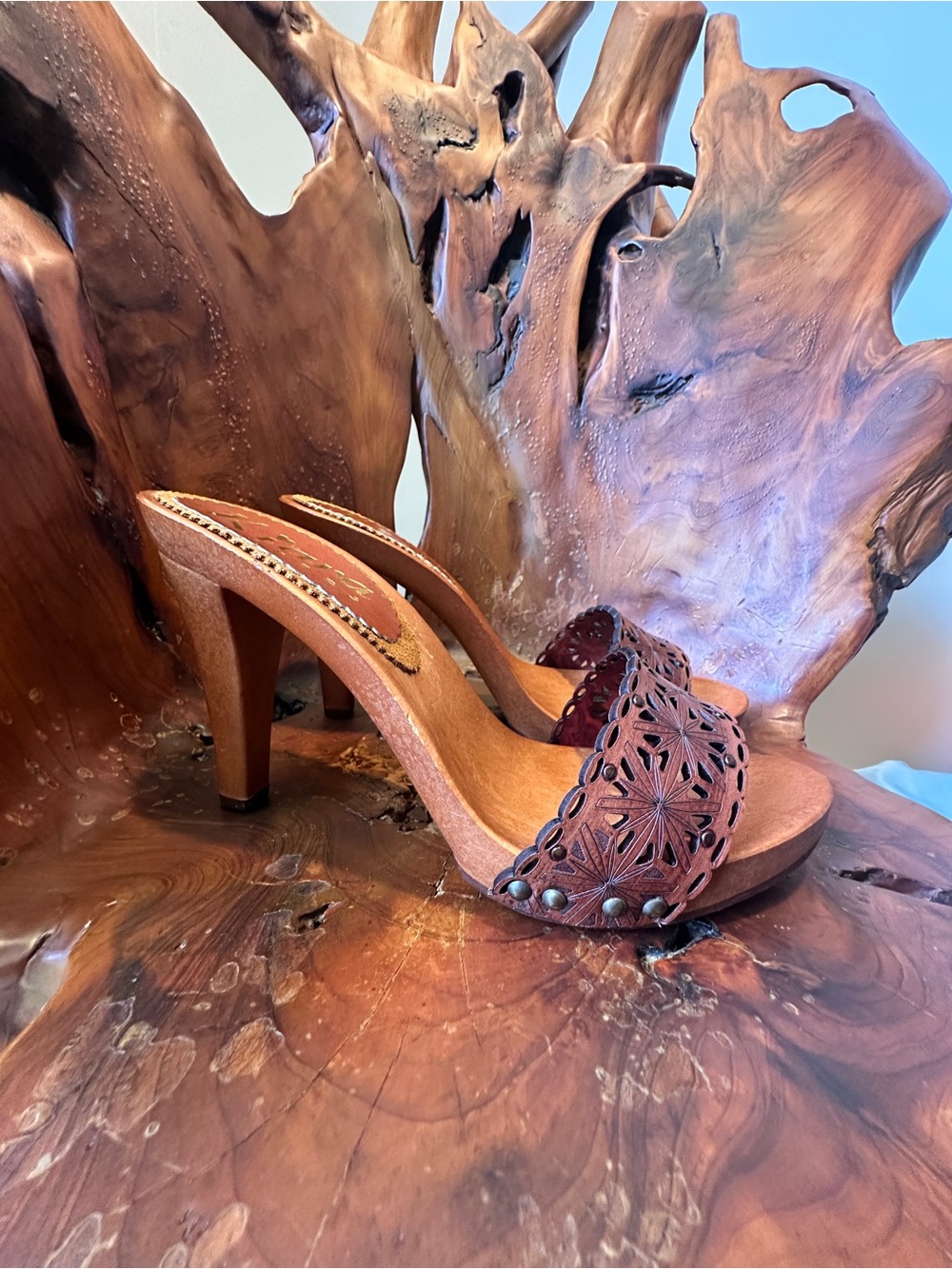 NWT! ITALIAN 🇮🇹 HANDMADE CLOGS
wood-effekt clogs US size 9